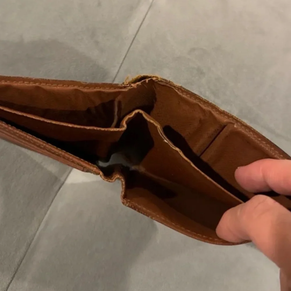Louis Vuitton LV Monogram Multiple Wallet Leather